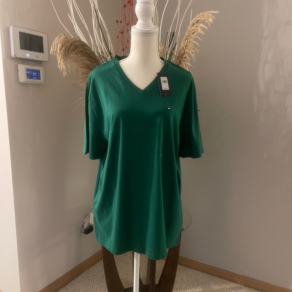 Tommy Hilfiger shirt NWT Perfect for any occasion